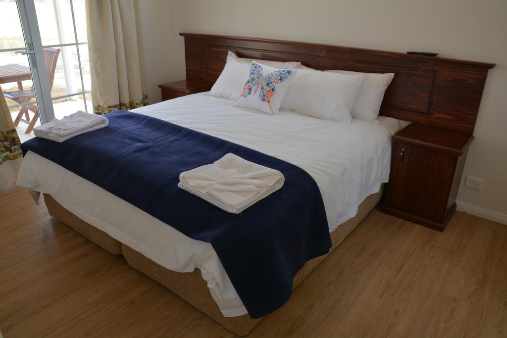 Mary'S Farm Cottages Kukerin Szoba fotó